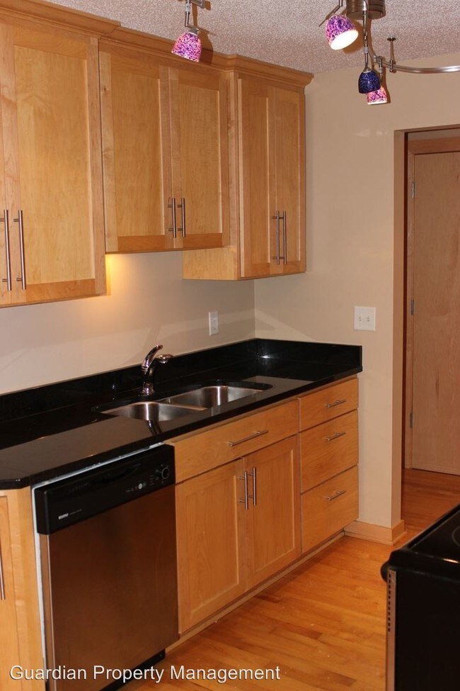 Building Photo - 311 Kenwood Pky
