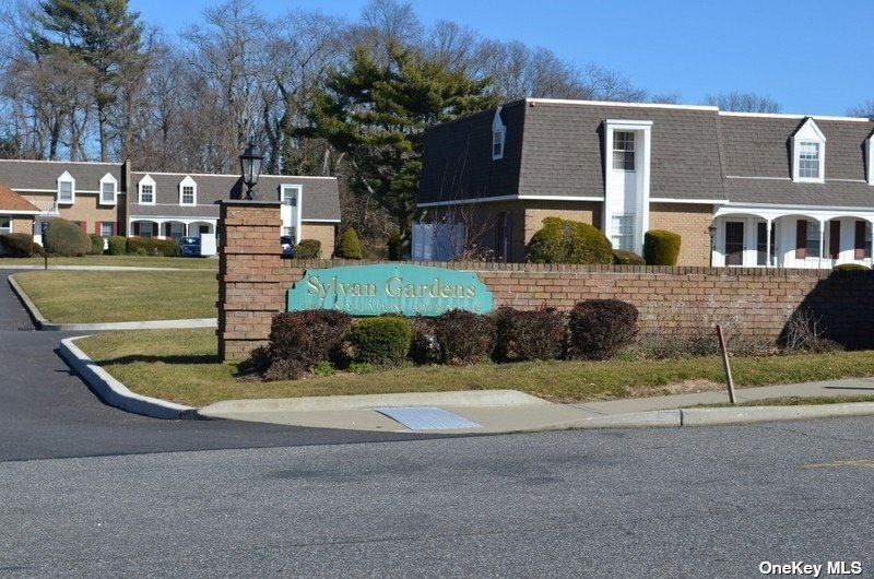 Primary Photo - 101 Sylvan Ave