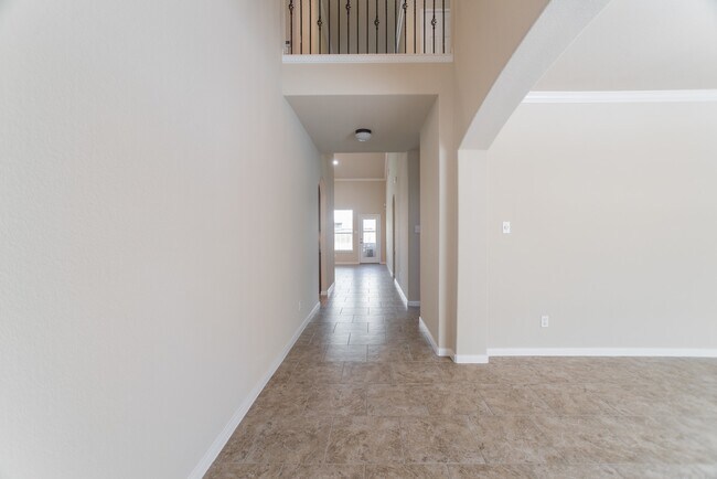 Building Photo - 139 S Rocky Point Cir