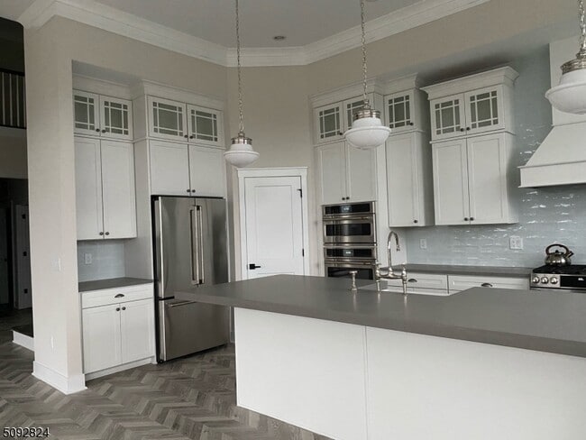 Building Photo - 9 Sequoia Dr