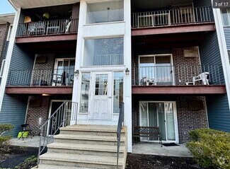 Building Photo - 7 Woodcrest Ct