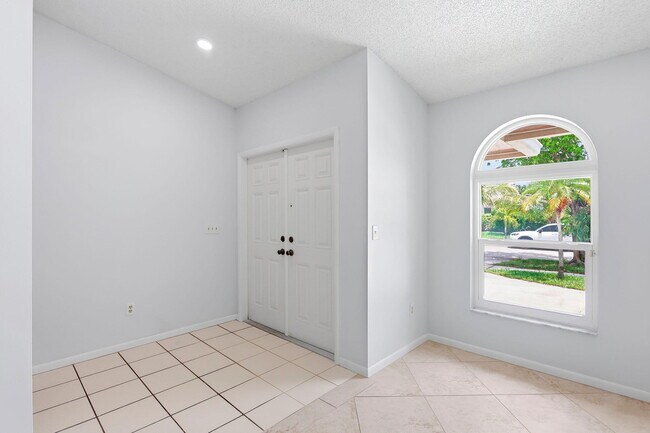 Foto del edificio - 2171 NW 76th Ave