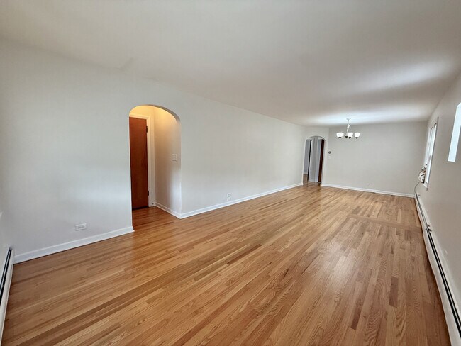 Foto del edificio - 6147 N Meade Ave