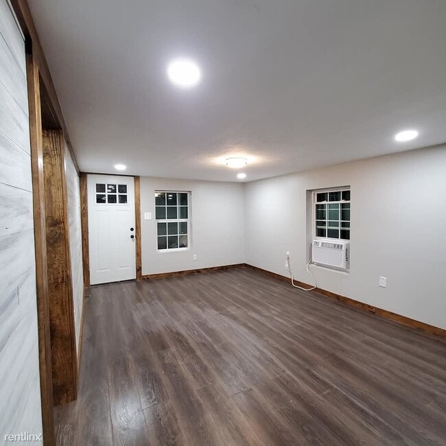 Building Photo - 3 br, 1 bath House - 1811 North Church Street