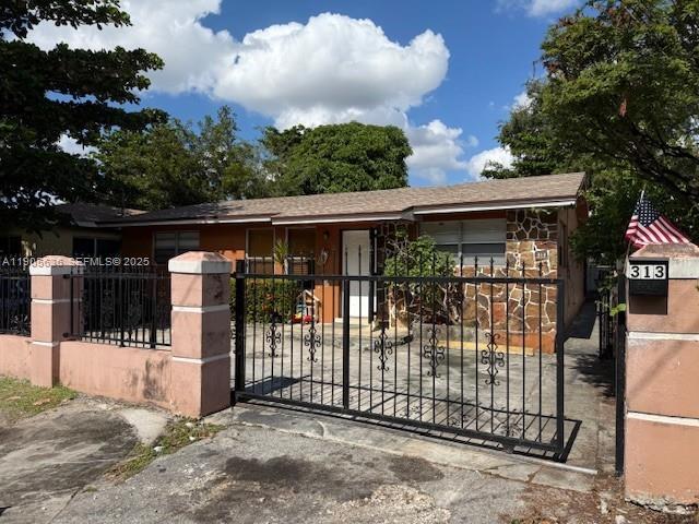 Foto del edificio - 311 NE 57th St