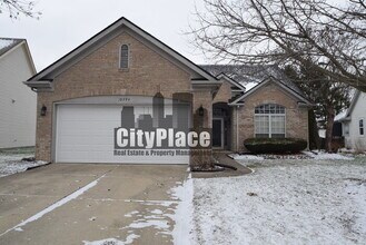 Building Photo - 10394 Lakeland Dr