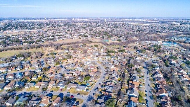 Foto del edificio - 1101 Cresswell Dr