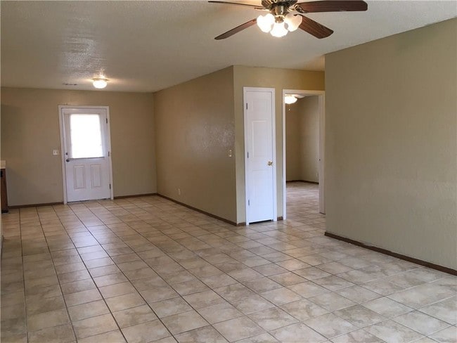 Foto del edificio - 1571 Shannon St