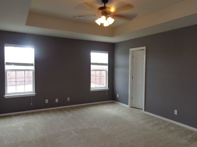 Building Photo - 3 bedroom in The Crossing at 91st.