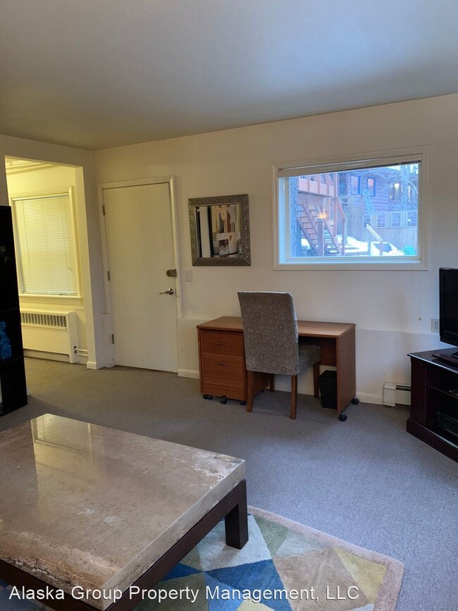 Building Photo - 1 br, 1.5 bath House - 2100 Northstar