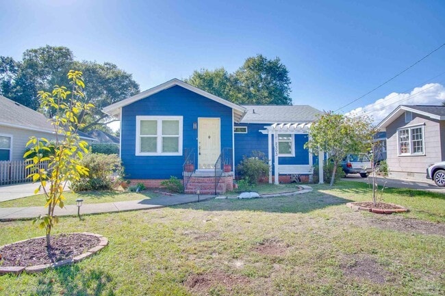 Building Photo - 2303 N 20th Ave