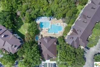 Building Photo - 6000 Shepherd Mountain Cove