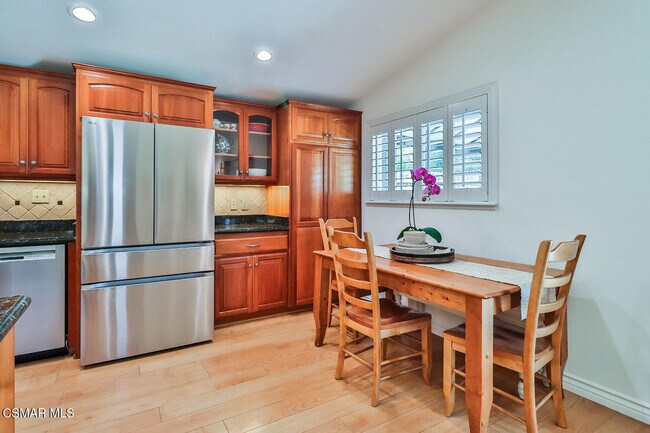 Foto del edificio - 557 W Gainsborough Rd