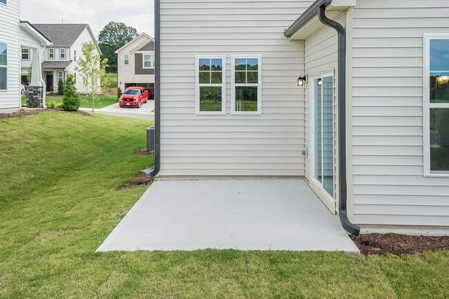 Building Photo - BRAND NEW Three Bedroom Home!