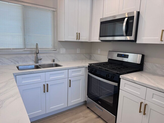 Foto del edificio - 7045-7045 Saranac St