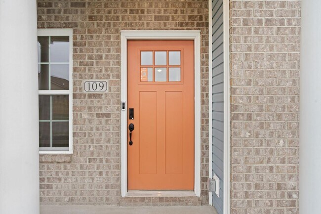 Foto del edificio - 109 Clearwater Dr