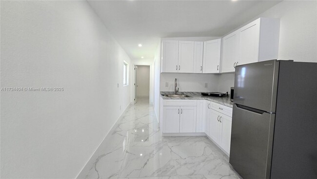 Foto del edificio - 15586 SW 62nd Ter