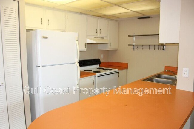 Foto del edificio - 203 46th Ave Terrace W