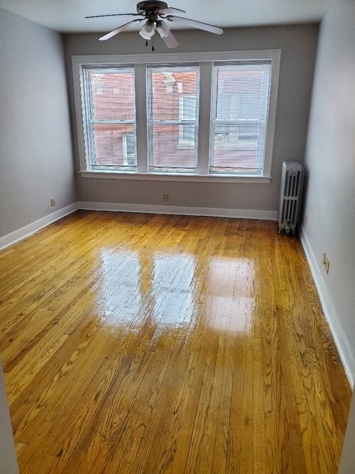 Primary Photo - 3121 W Foster Ave