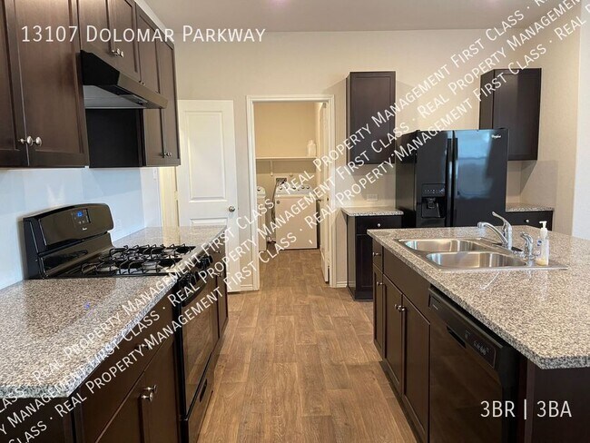 Foto del edificio - 13107 Dolomar Pkwy