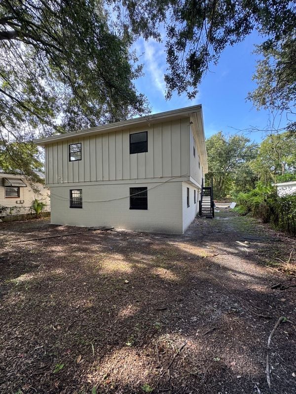 Building Photo - 929 W 27th St