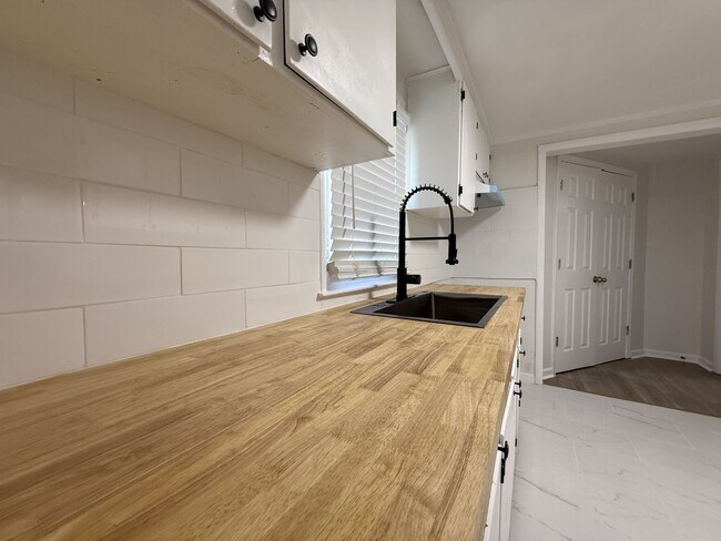 Foto del edificio - 321 Easy St