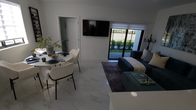 Building Photo - 441 E 23rd St