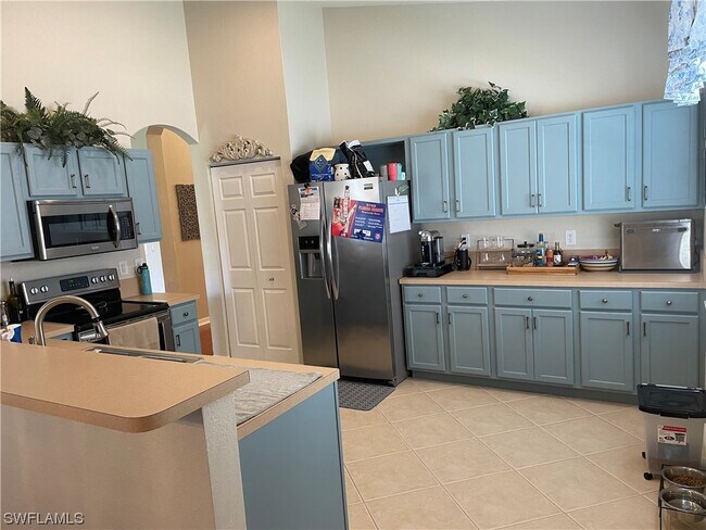 Foto del edificio - 9263 Scarlette Oak Ave