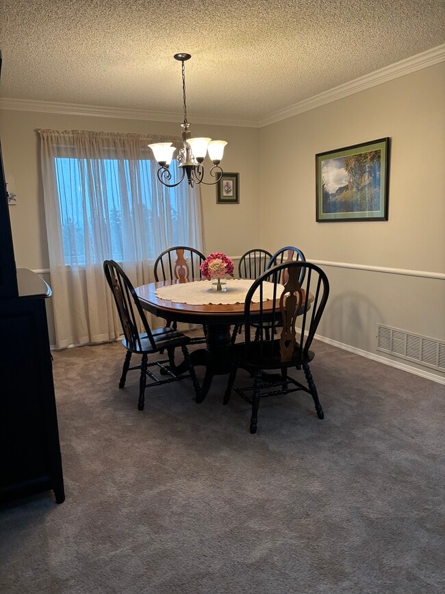 Formal dining room - 3425 Birnamwood Dr