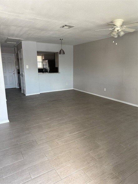 Primary Photo - 3366 Burke Rd