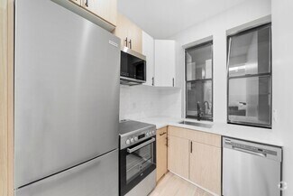 Building Photo - 2458 Lorillard Pl