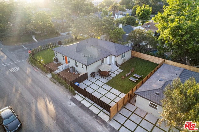 Building Photo - 5500 Morella Ave