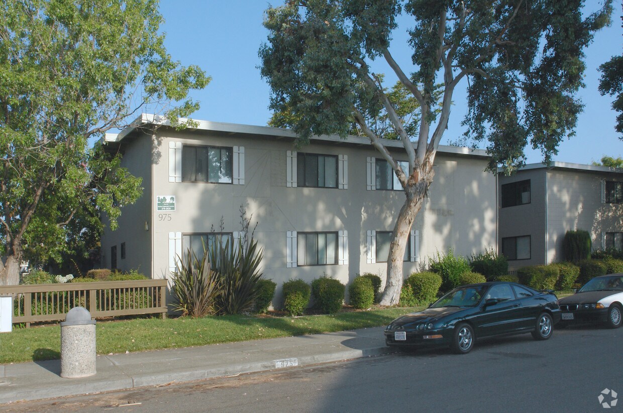 Primary Photo - 949-989 Sharmon Palms Ln