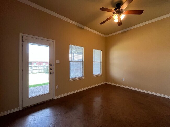 Building Photo - 3008 Breton St
