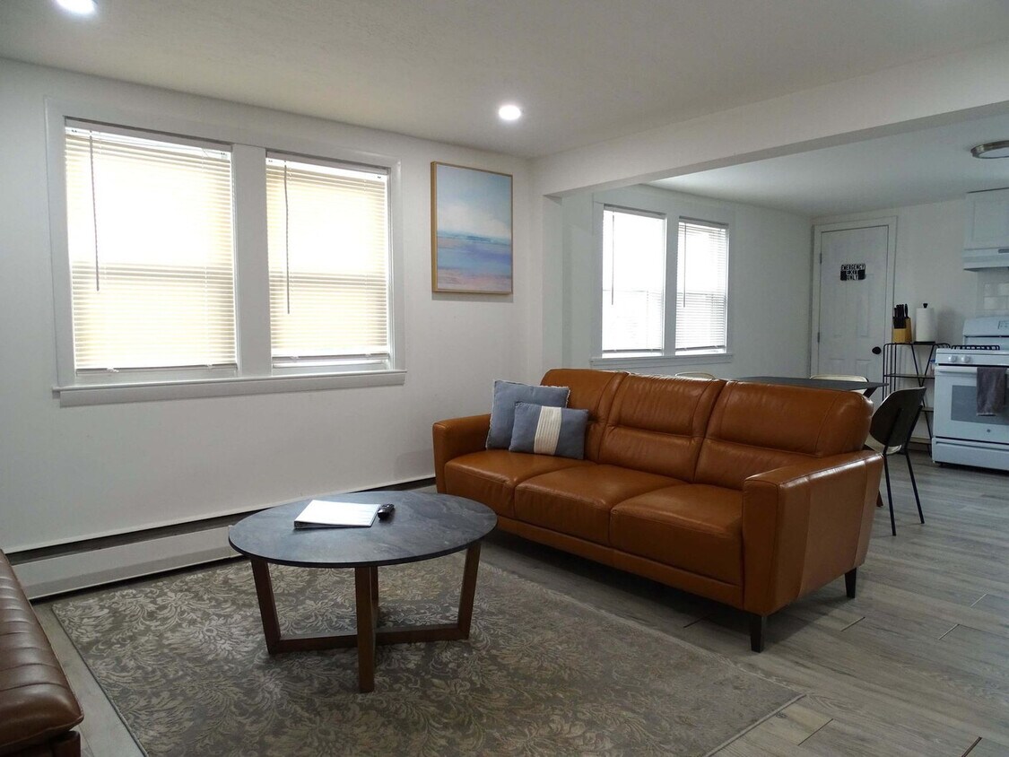 Foto principal - 18 Pleasant St