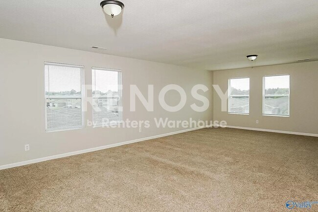 Foto del edificio - 123 Forestbrook Dr