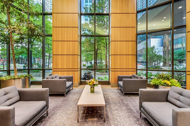 Foto del edificio - 400 N La Salle Dr