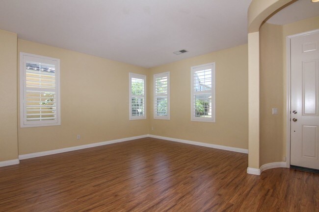 Foto del edificio - 13315 Via Santillana