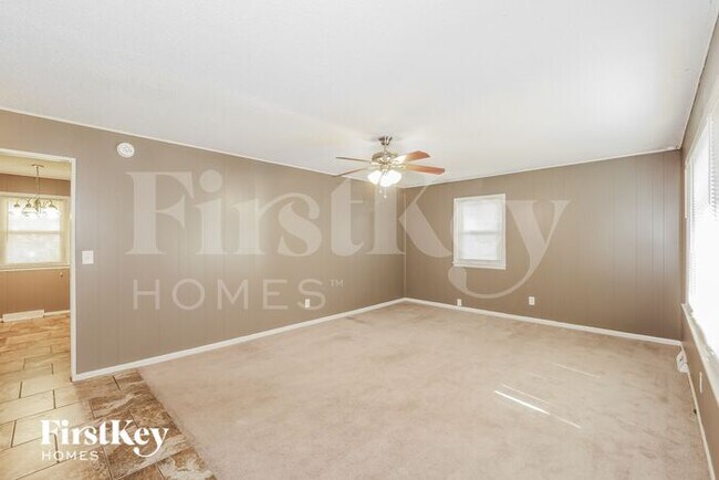 Foto del edificio - 12704 Grandview Rd