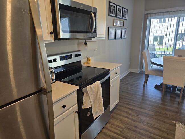 Foto del edificio - 6931 Bluebell Ct
