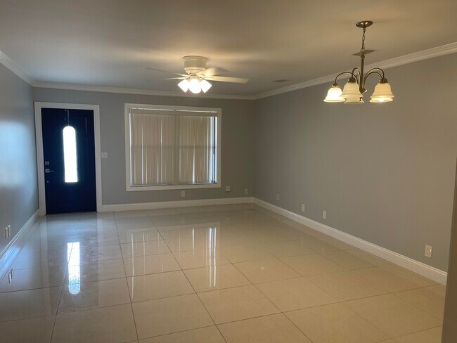 Foto del edificio - 8958 SE Hobe Ridge Ave