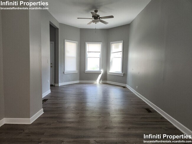 Foto del edificio - 7152 S Greenwood Ave
