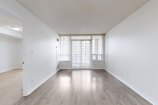 Building Photo - 2 Rean Dr