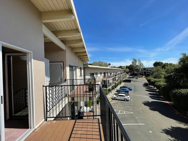 Building Photo - 149 Hilborn St
