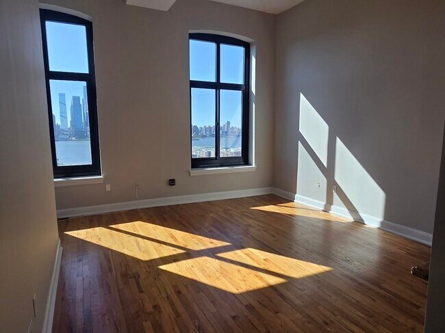 Foto del edificio - 518-530 Gregory Ave