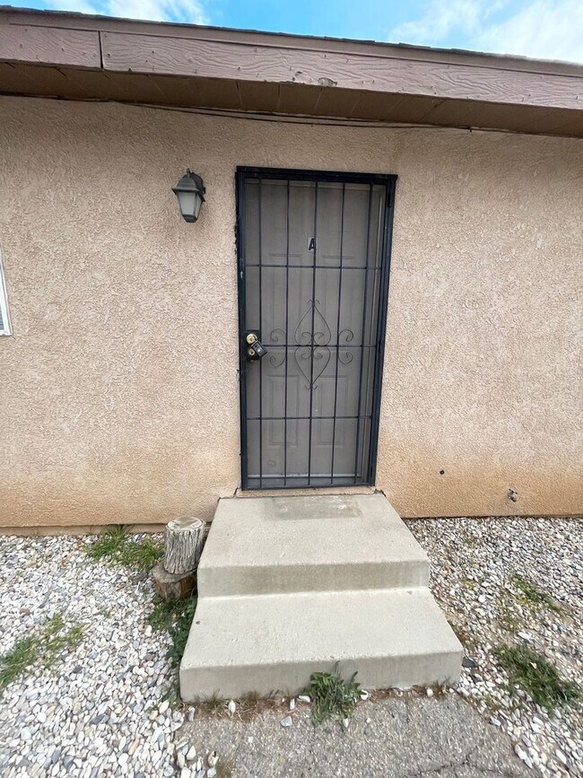 Building Photo - 15268 Sequoia St