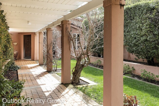 Building Photo - 3 br, 3.5 bath House - 922 Lundy Lane