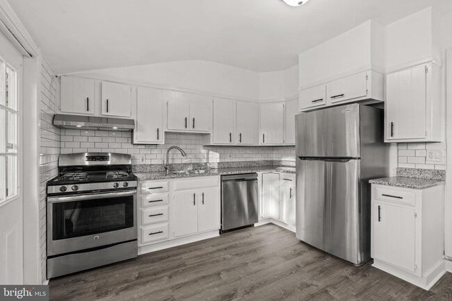 Building Photo - 316 Parsons Ave