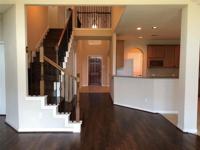 Foto del edificio - 26310 Creston Woods Dr