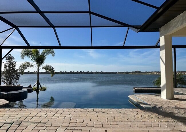 Building Photo - 597 Maraviya Blvd